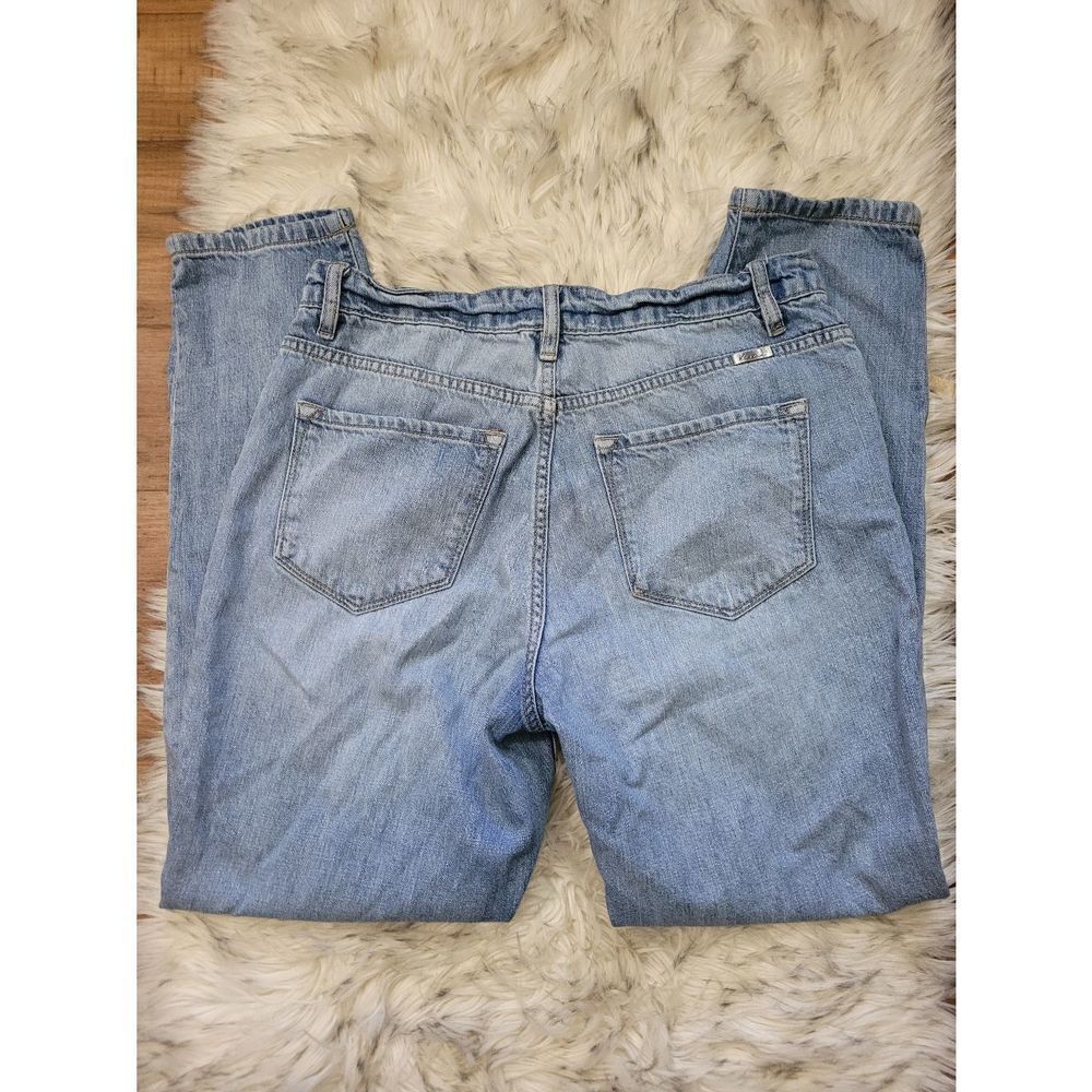 KanCan Hi-Rise Distressed Jeans 